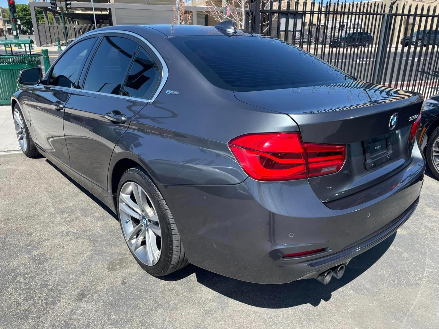 2018 DARK GRAY /GRAY BMW 3-Series 330e iPerformance Sedan (WBA8E1C57JA) with an 2.0L L4 DOHC 16V HYBRID engine, 8A transmission, located at 744 E Miner Ave, Stockton, CA, 95202, (209) 944-5770, 37.956863, -121.282082 - Photo#11